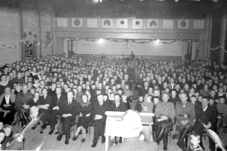 Lapua factory site Christmas party 1940 throwback