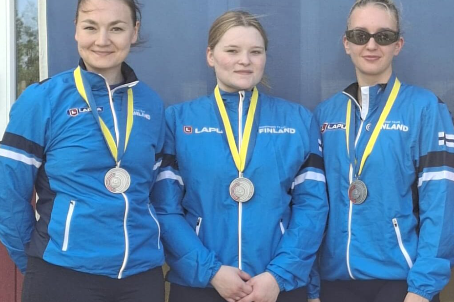 In the photo, Henna Viljanen, Olga Lähteenmäki and Aina Kivi stand together at the 300m Lapua European Cup in Eskilstuna, Sweden, captured by Tapio Kajan.